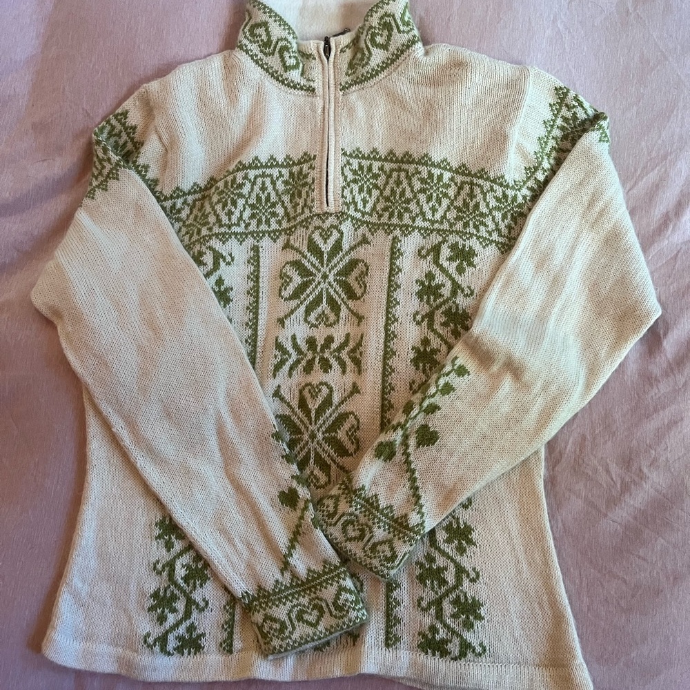 Alpaca Imports Green and Cream Patterned Women's Sweater